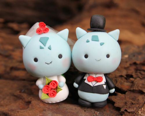 Picture of Bulbasaur Wedding cake topper, Cute Pokemon fan wedding